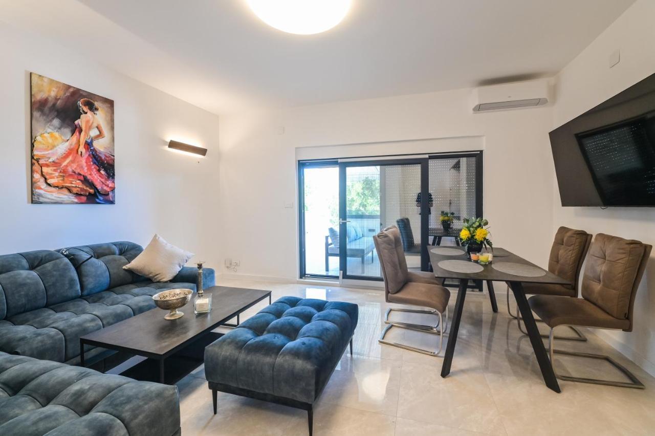 Kustići Villa Ami מראה חיצוני תמונה