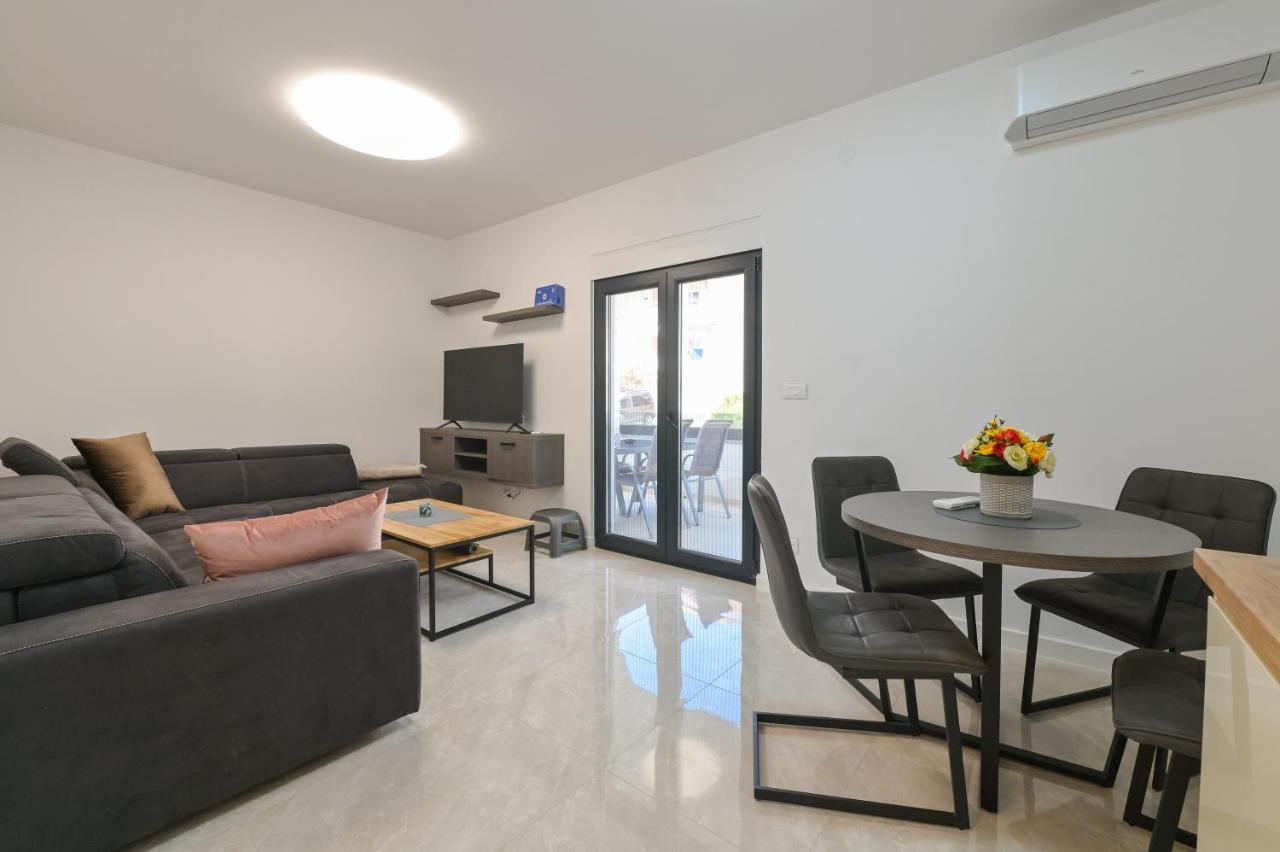 Kustići Villa Ami מראה חיצוני תמונה