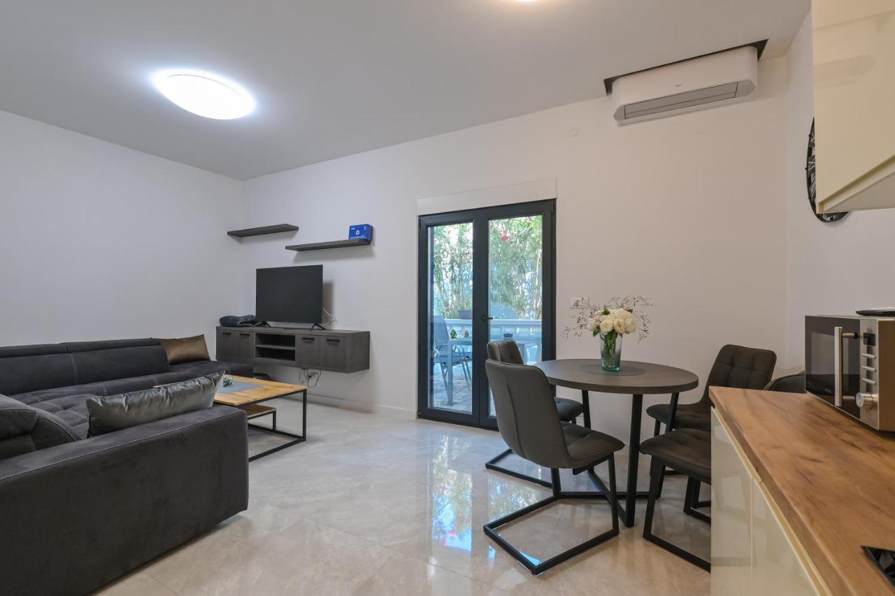 Kustići Villa Ami מראה חיצוני תמונה