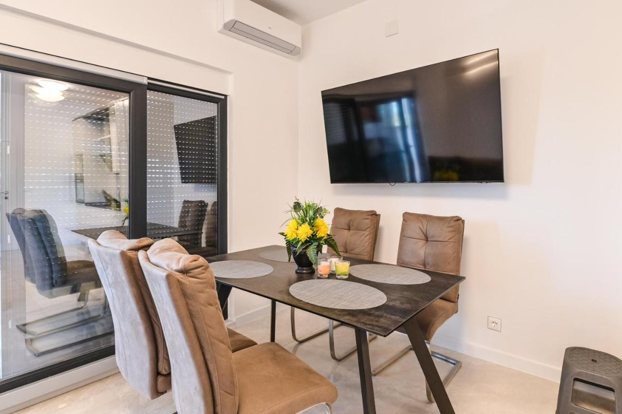 Kustići Villa Ami מראה חיצוני תמונה